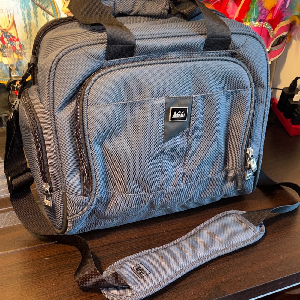 NWOT REI Inside Passage Carry-On Duffle Bag (or boarding tote). This specific mo